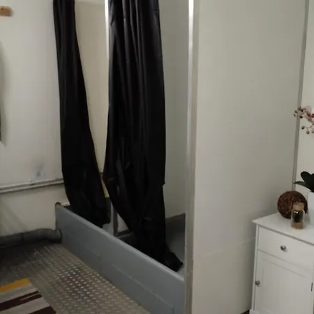 Heller Wohnwagen Auf Tierschutz Landhof Inmitten Der Selmsdorf